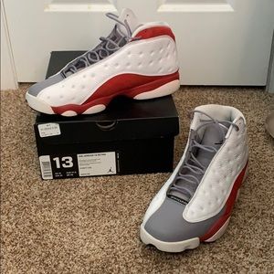 Retro Jordan 13 grey toe